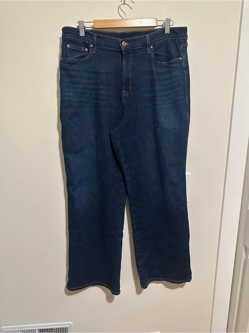 L.L.Bean Everyday High-Rise Relaxed Jean 18W Reg Dark Wash